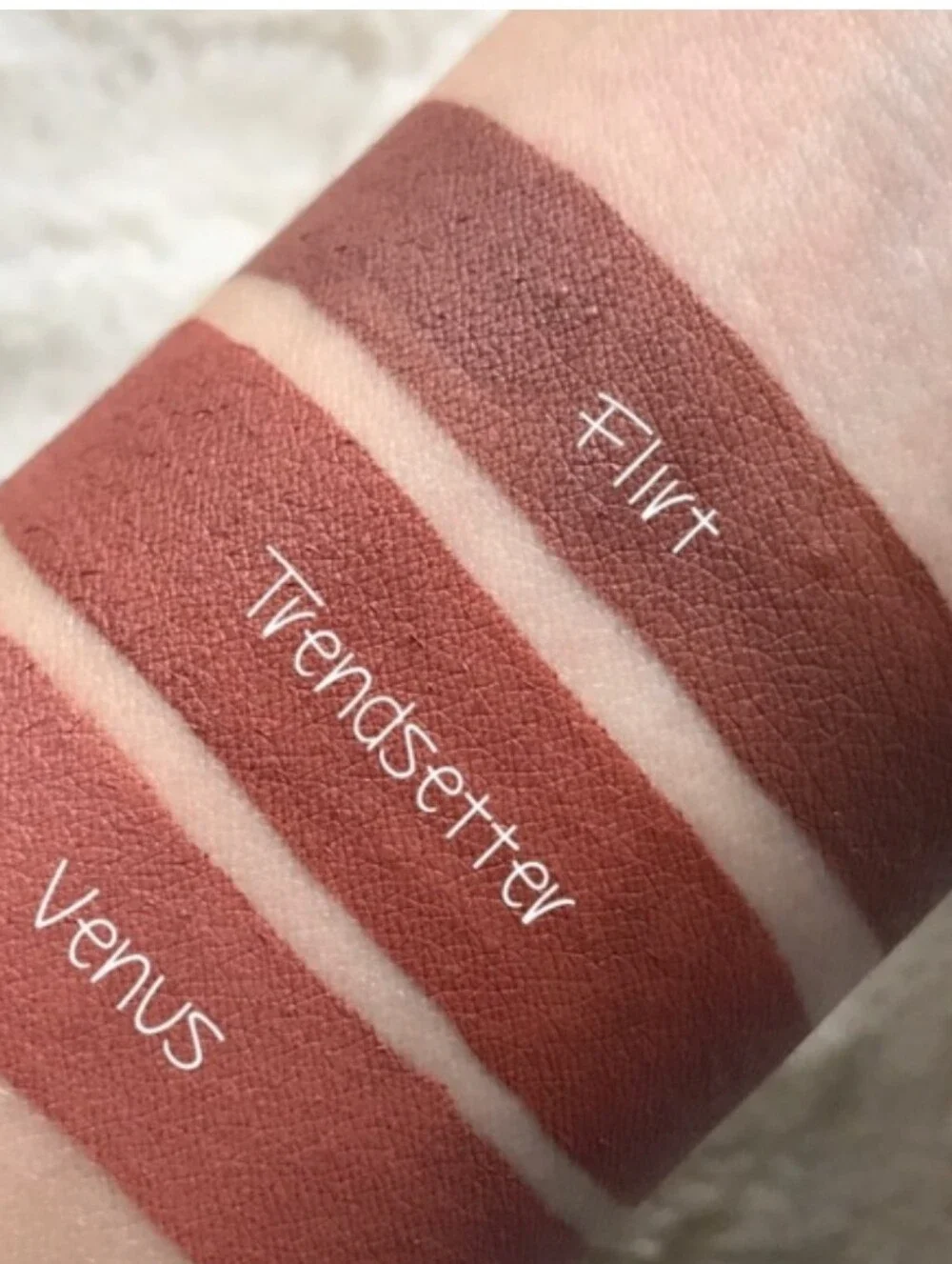 HUDA BEAUTY Liquid Matte Lipstick